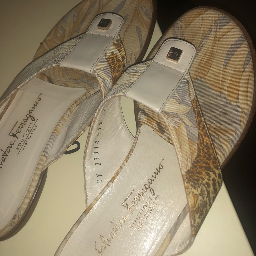 Women’s Salvatore Ferragamo Sandals size 7 vintage